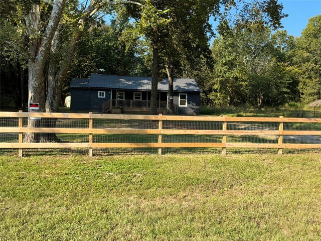 10928 L And M Road, Montgomery, TX 77316