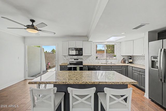 3632 E SUNNYSIDE Drive, Phoenix, AZ 85028