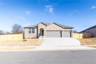 581 Crystal Drive, Prairie Grove, AR 72753