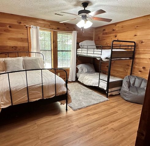 1704 Newport Drive, Ellijay, GA 30540