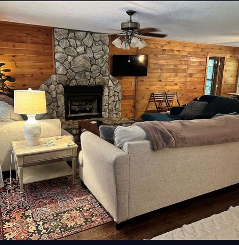 1704 Newport Drive, Ellijay, GA 30540