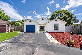 1038 SW 120th Way 1038, Davie, FL 33325