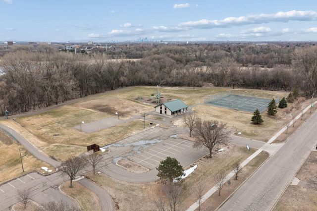 3500 72nd Avenue N, Brooklyn Center, MN 55429