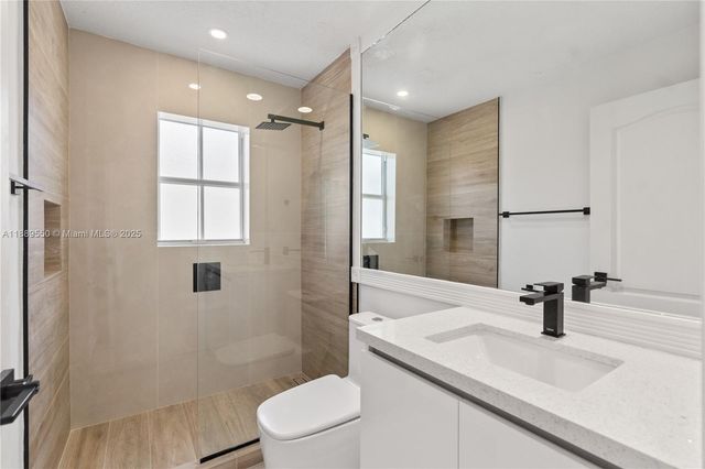 16247 SW 46th Ter, Miami, FL 33185