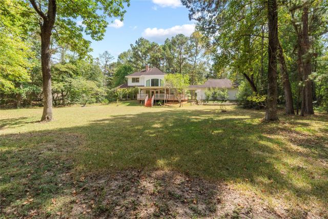 6702 W Bluff Drive, Magnolia, TX 77354