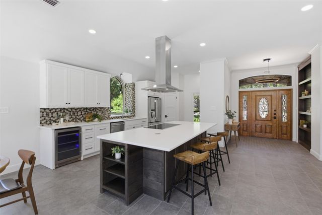 2 Meandering WAY, Round Rock, TX 78664