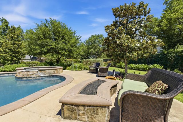 2 Meandering WAY, Round Rock, TX 78664