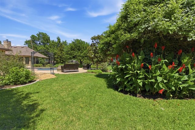 2 Meandering WAY, Round Rock, TX 78664