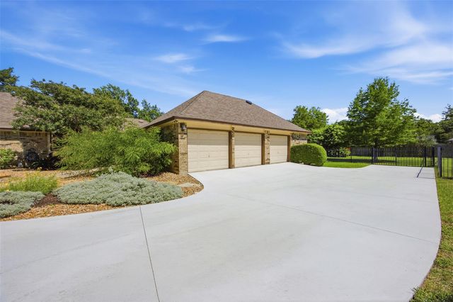 2 Meandering WAY, Round Rock, TX 78664