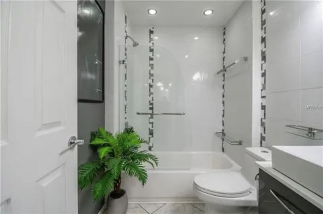 16101 RAMBLING VINE DRIVE E, Tampa, FL 33624