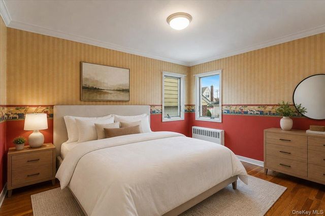 38 7th Street, Garden City Park, NY 11040