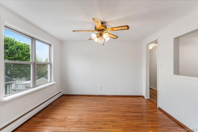 38 7th Street, Garden City Park, NY 11040