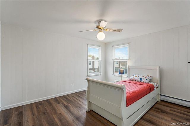38 7th Street, Garden City Park, NY 11040