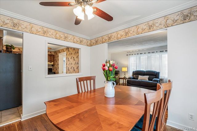38 7th Street, Garden City Park, NY 11040