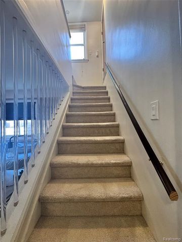 27277 Leroy Street, Roseville, MI 48066