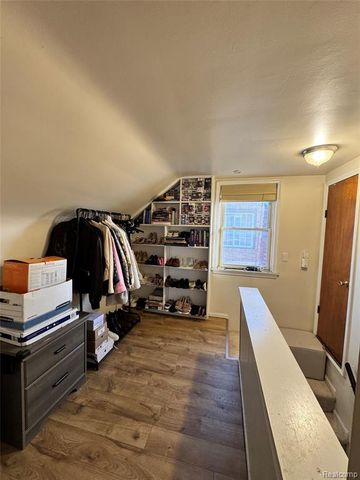 27277 Leroy Street, Roseville, MI 48066