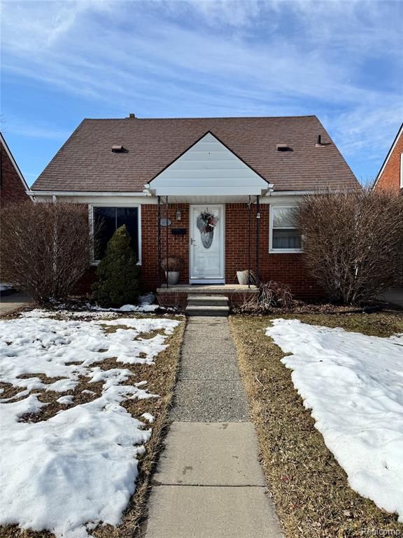 27277 Leroy Street, Roseville, MI 48066