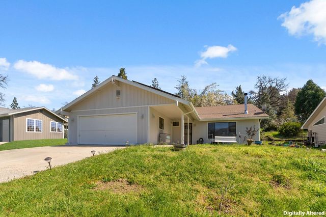40875 Griffin Dr, Oakhurst, CA 93644