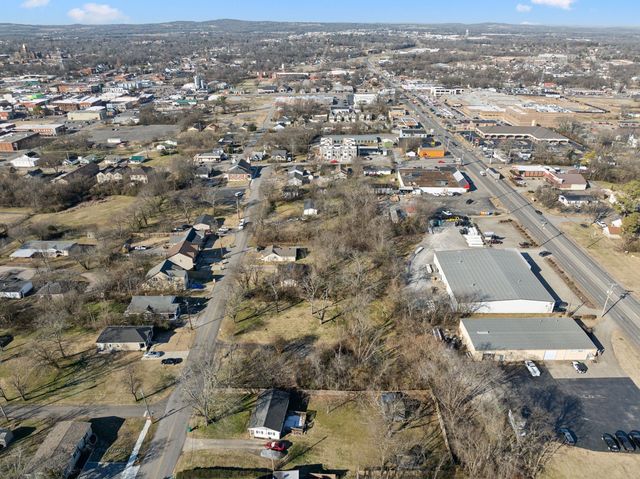 329 Sycamore St, Lebanon, TN 37087
