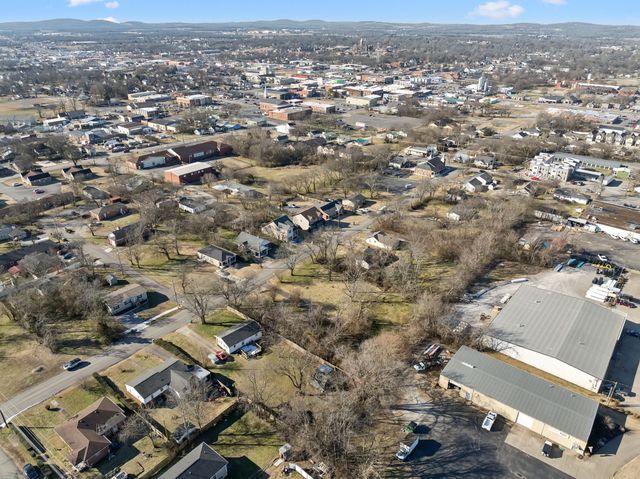 329 Sycamore St, Lebanon, TN 37087