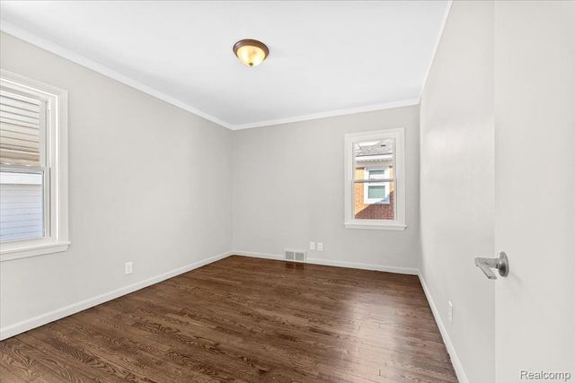 6740 Larme Avenue, Allen Park, MI 48101