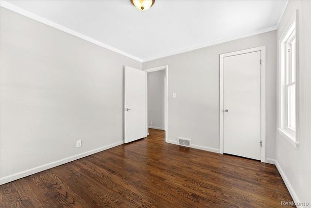 6740 Larme Avenue, Allen Park, MI 48101