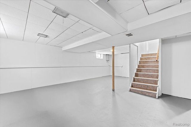 6740 Larme Avenue, Allen Park, MI 48101