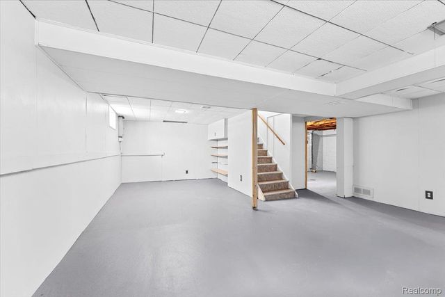 6740 Larme Avenue, Allen Park, MI 48101