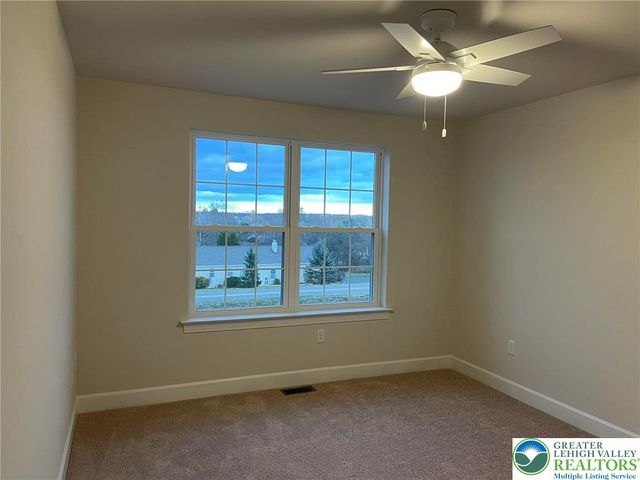 5043 Chapmans Road, South Whitehall Twp, PA 18104