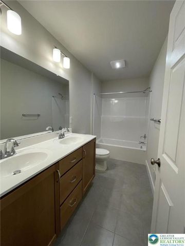 5043 Chapmans Road, South Whitehall Twp, PA 18104