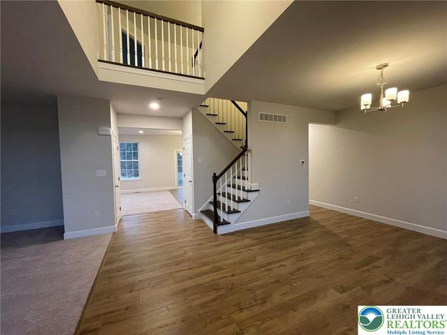 5043 Chapmans Road, South Whitehall Twp, PA 18104