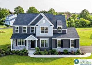 5043 Chapmans Road, South Whitehall Twp, PA 18104