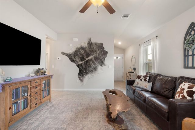 13109 Brave Tenderfoot TRL, Buda, TX 78610