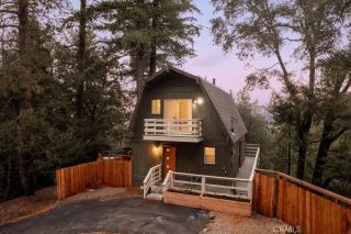 989 Calanda, Crestline, CA 92325