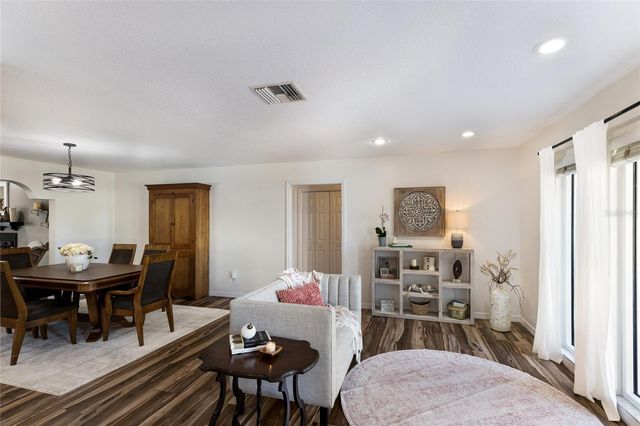 1516 FOX CREEK DRIVE, Sarasota, FL 34240