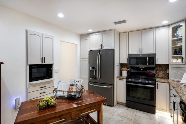 1516 FOX CREEK DRIVE, Sarasota, FL 34240