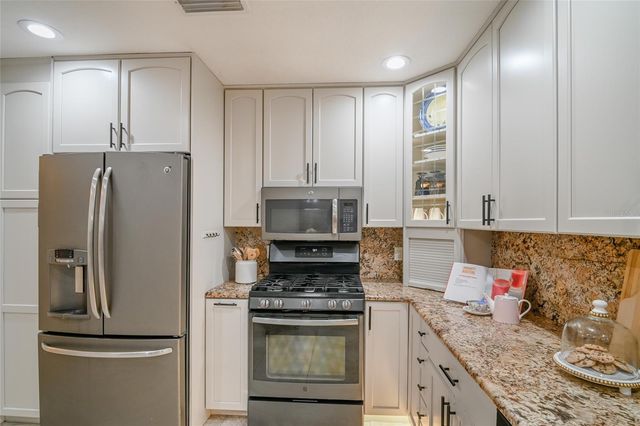 1516 FOX CREEK DRIVE, Sarasota, FL 34240