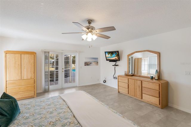 1516 FOX CREEK DRIVE, Sarasota, FL 34240