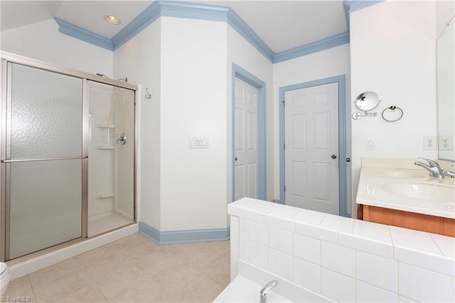 4855 Sterling Brooke Lane, Winston-salem, NC 27103