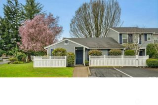 5736 S 238th Court #E1, Kent, WA 98032