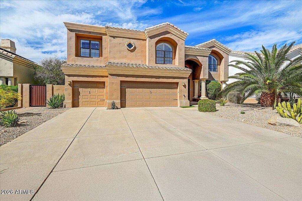 Image 1 of property listing at 12884 E SAHUARO Drive, Scottsdale, AZ 85259