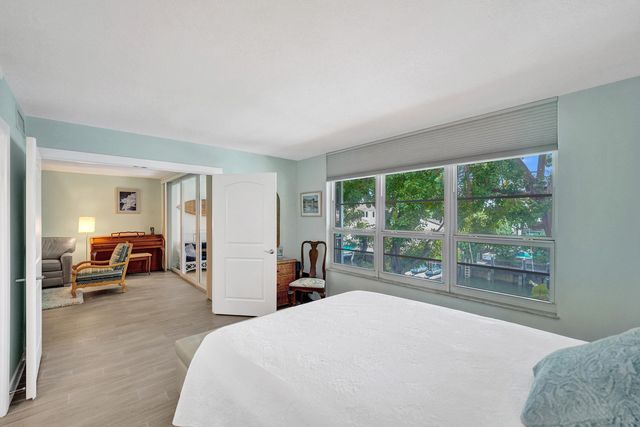 3145 NE 48th Court 215, Lighthouse Point, FL 33064