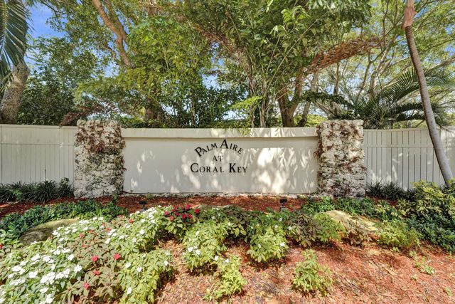 3145 NE 48th Court 215, Lighthouse Point, FL 33064