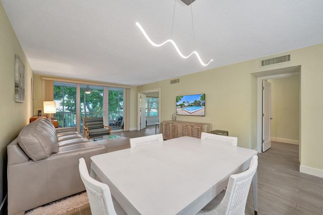 3145 NE 48th Court 215, Lighthouse Point, FL 33064