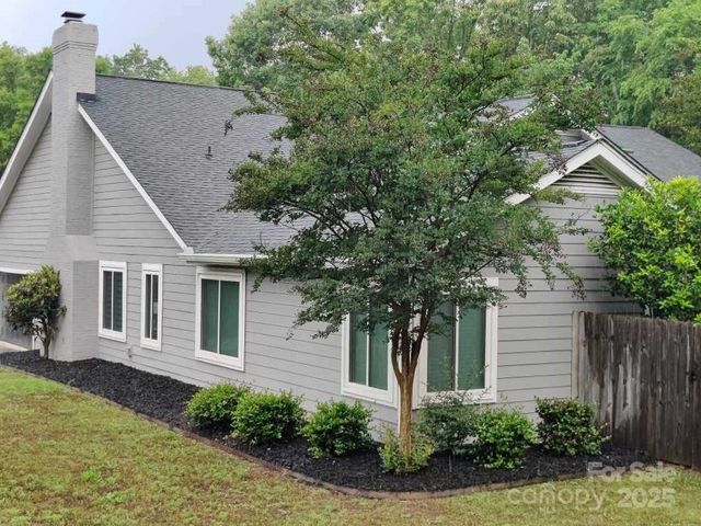 9327 Hunting Court, Matthews, NC 28105