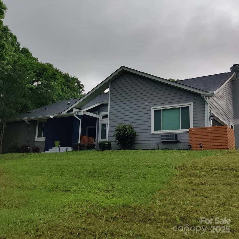 9327 Hunting Court, Matthews, NC 28105