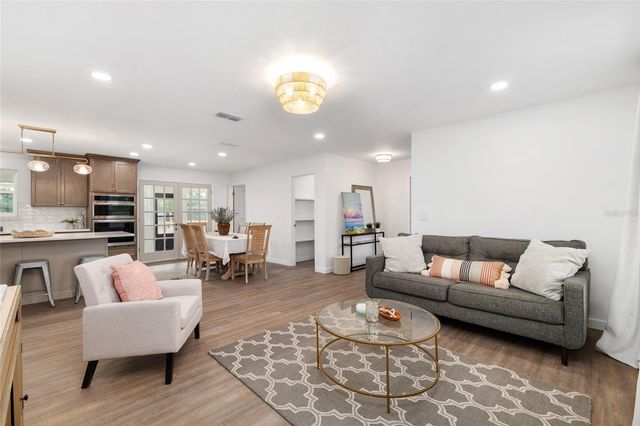 4960 SE 17TH STREET, Ocala, FL 34471