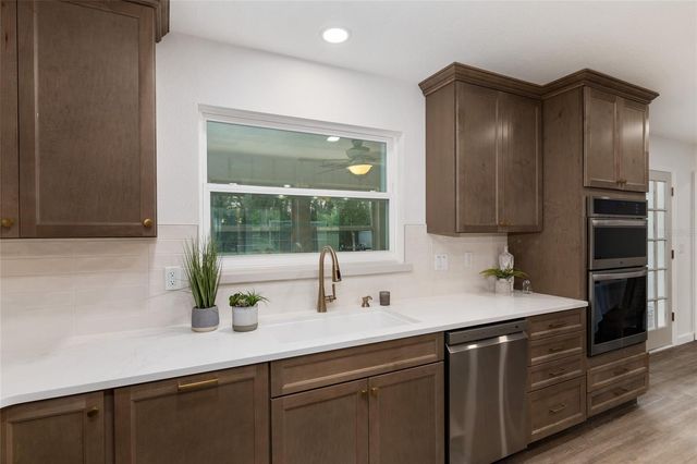 4960 SE 17TH STREET, Ocala, FL 34471