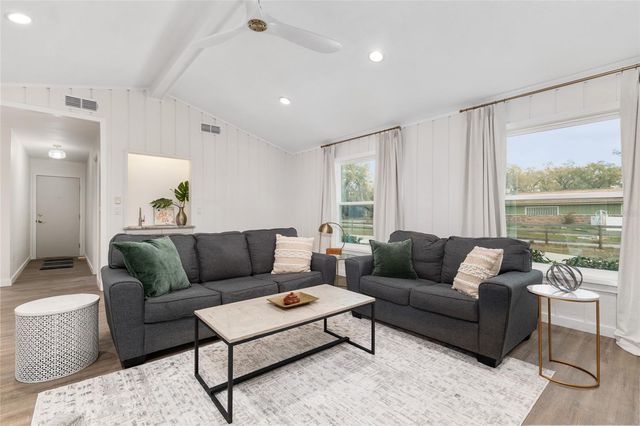 4960 SE 17TH STREET, Ocala, FL 34471