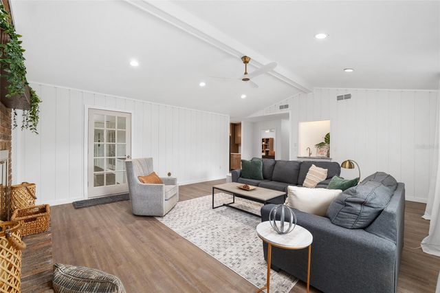 4960 SE 17TH STREET, Ocala, FL 34471